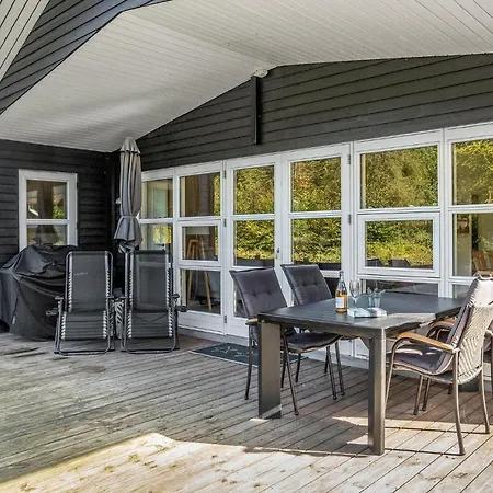 4 Bedroom Awesome In Ebeltoft *